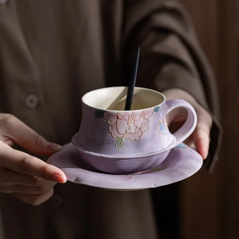 

Набор для чаепития: Кофейная чашка ручной работы в китайском стиле, высококачественная, для офиса и дома, с блюдцем и ложкой, из грубой керамики, подарочный набор