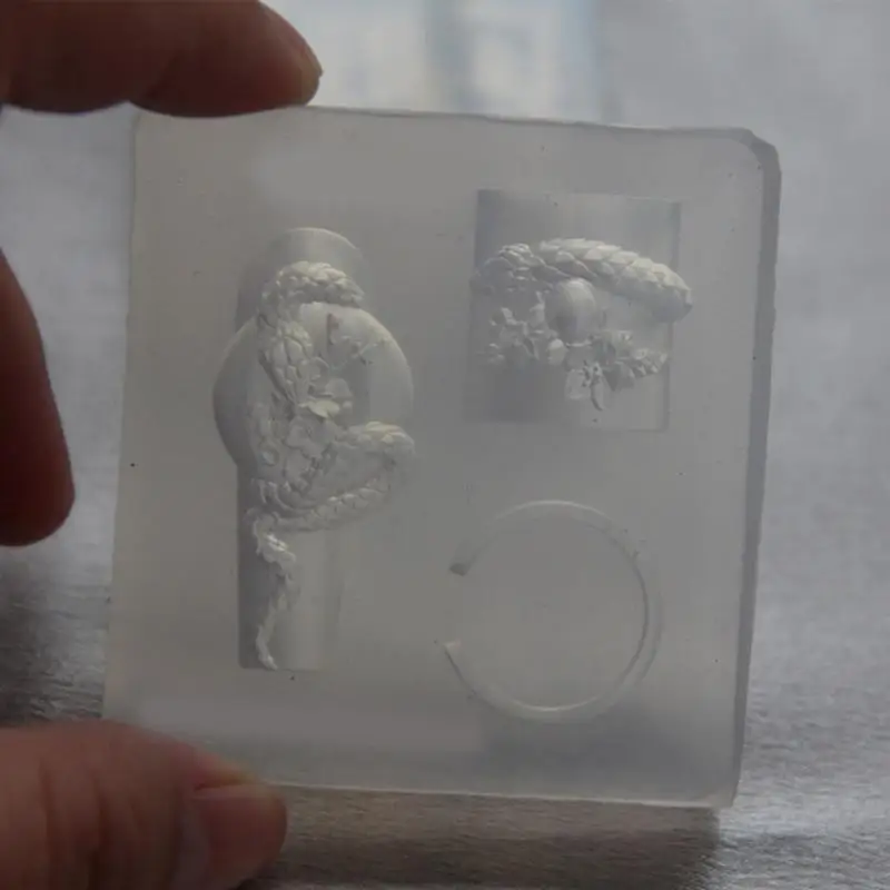 Innovative Snake Flexible Silicone Mould for Crafting Unique Patterns Soft and Sturdy for Different Sizes