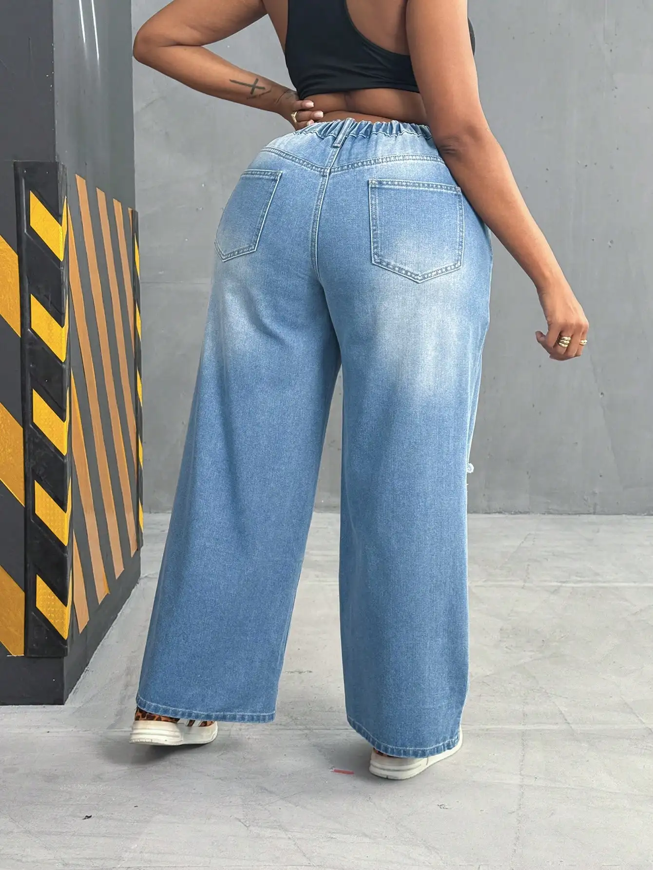 Plus Size Damen Distressed Washed Loose Fit Cargo-Jeans mit geradem Bein, Hellblaue Herbst-Festival-Herbst-Elegante Jeans