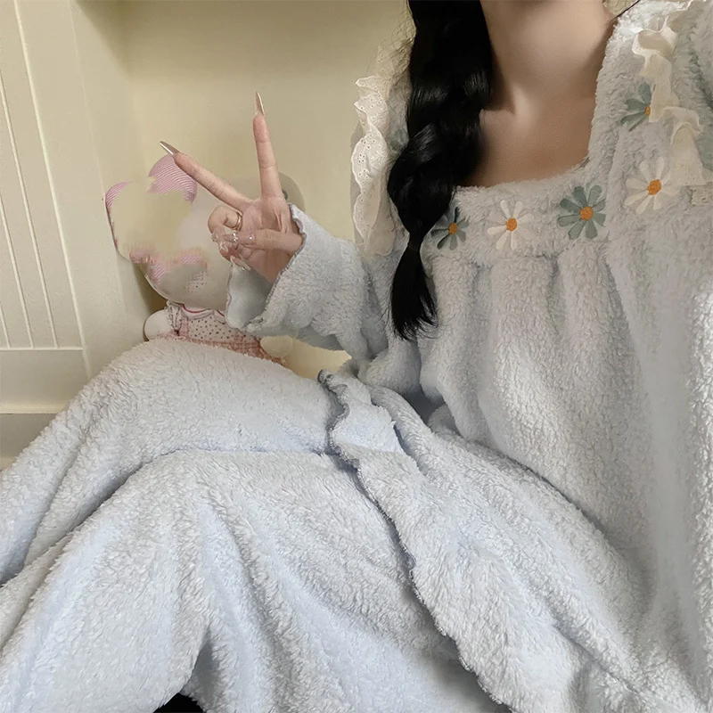 Pijamas de mujer para niña, Otoño Invierno, nuevo modelo, conjunto de pijama de algodón con forro polar dulce, ropa de dormir cómoda para niña gruesa, traje para casa