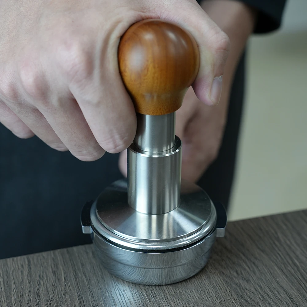 58.5mm Wooden The Force Tamper Coffee Tamper Constant Pressure Coffee Impact Tamper with Calibrated Spring Loaded Barista Tool