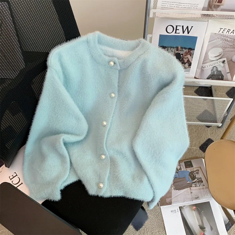 

Korean Style Lazy Women's Sweater 2025 Autumn Ribbed Knitted Pullover V-Neck Pearl Long Sleeved Fluffy Top Women's Loose Sweater