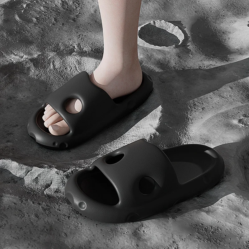 Meteorite Hole Slippers Women's Man Sandals Summer Hollow Out Home Indoor Thick Sole Couple EVA Slippers Men