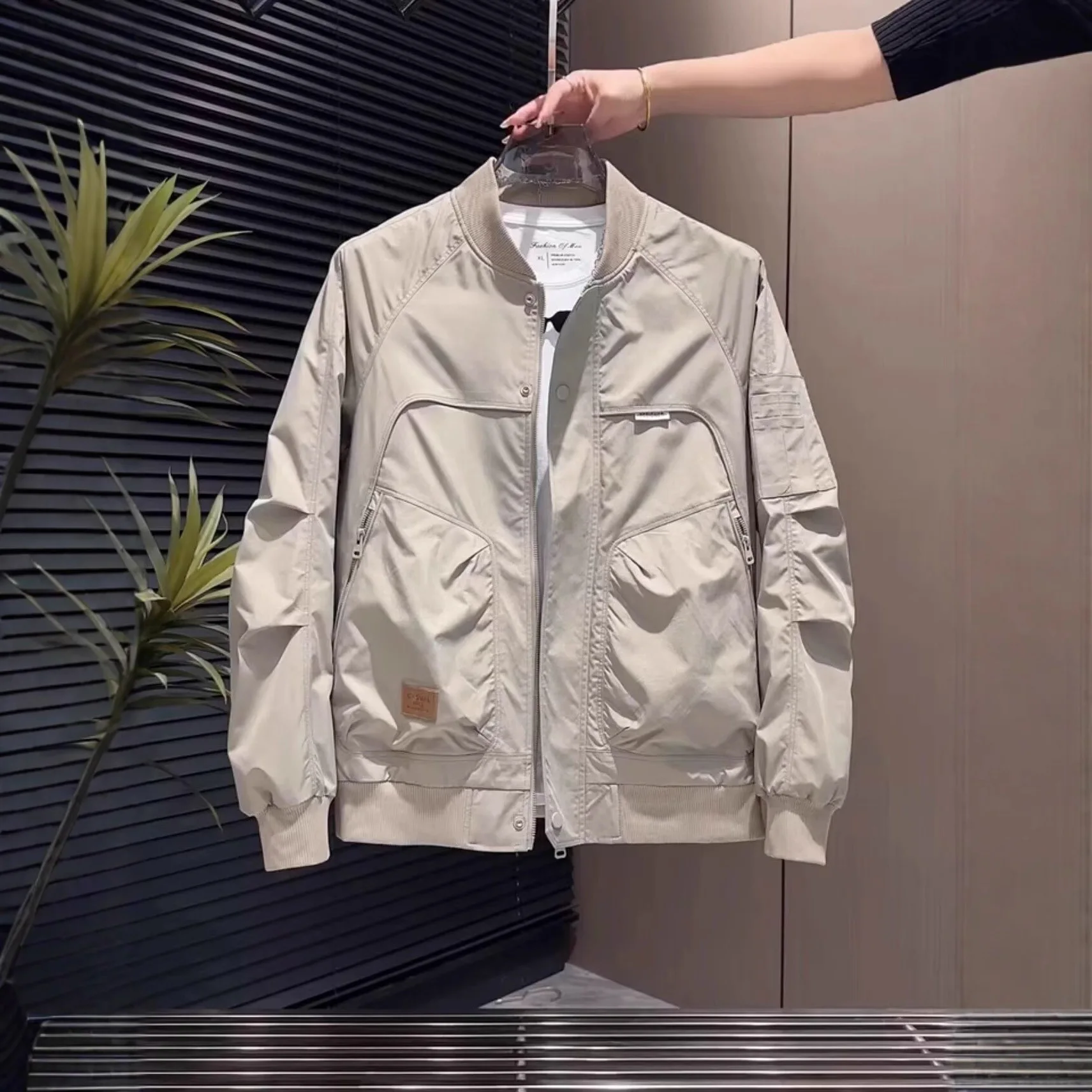 

Американская рабочая мужская куртка с воротником-стойкой осенью и зимой. Мужская свободная и универсальная повседневная простая куртка.