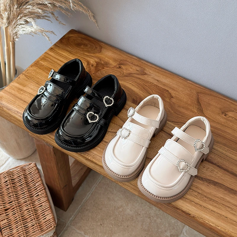 

Little Girls Princess Leather Shoes with Shiny Heart 2025 New Autumn Kids Mary Jane Flats Soft Sole Classic School Dance Shoes