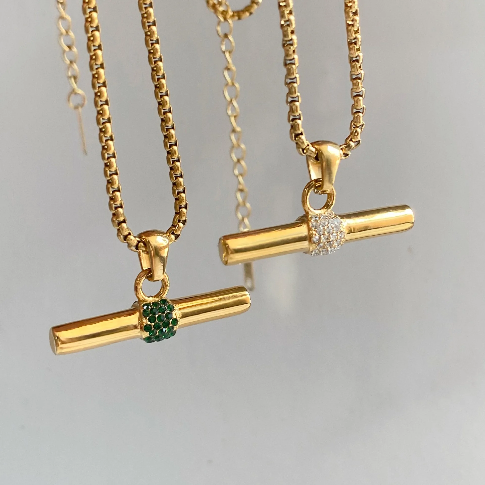 Minimalist Green White Clear Zircon T-Bar Pendant Necklaces 18K Tarnish Free Waterproof Hypoallergenic Box Chain for Women