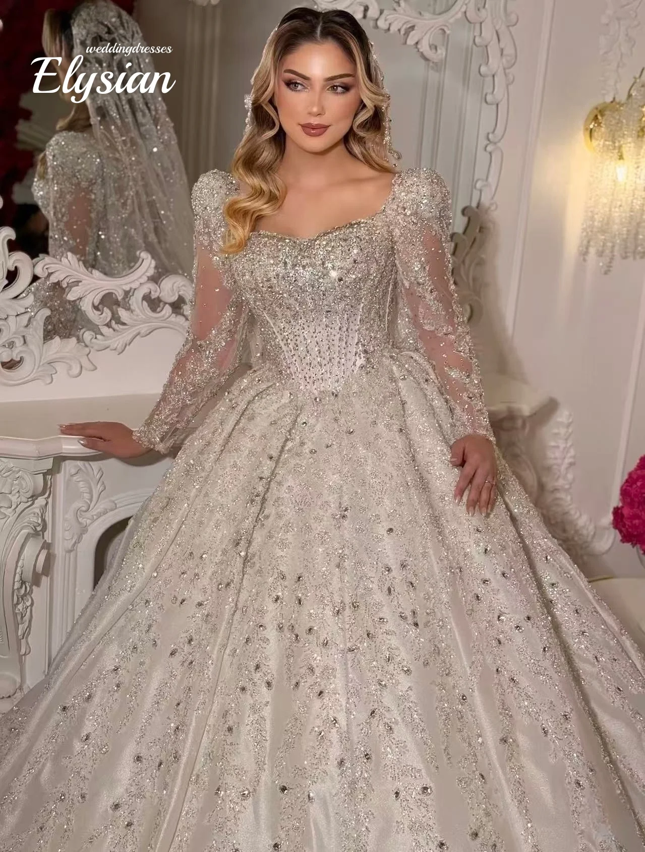 Maßgeschneiderte Luxus-Ballkleid-Hochzeitskleider, quadratischer Ausschnitt, lange Ärmel, Kristallperlen, Applikationen, Spitze, Brautkleider, Sweep-Zug, Vesti