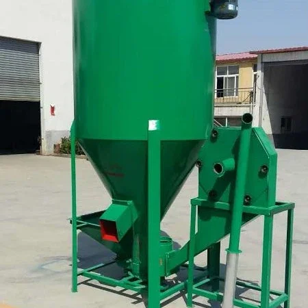 

Small feed mixer new type self-suction crushing feed mixing machine suitable for small farmers