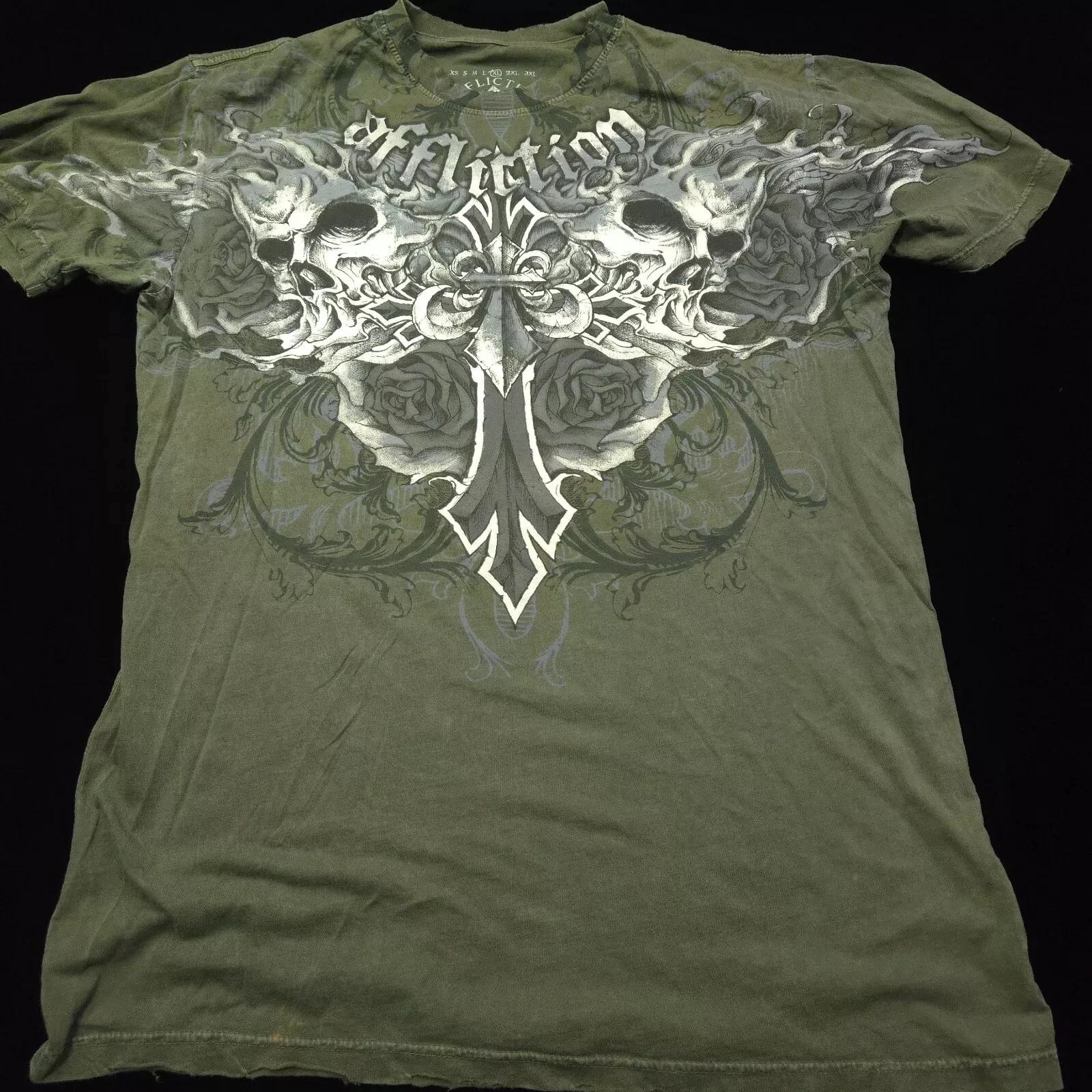 Affliction Skull T-Shirt: The Real Deal for Dark Streetwear Lovers