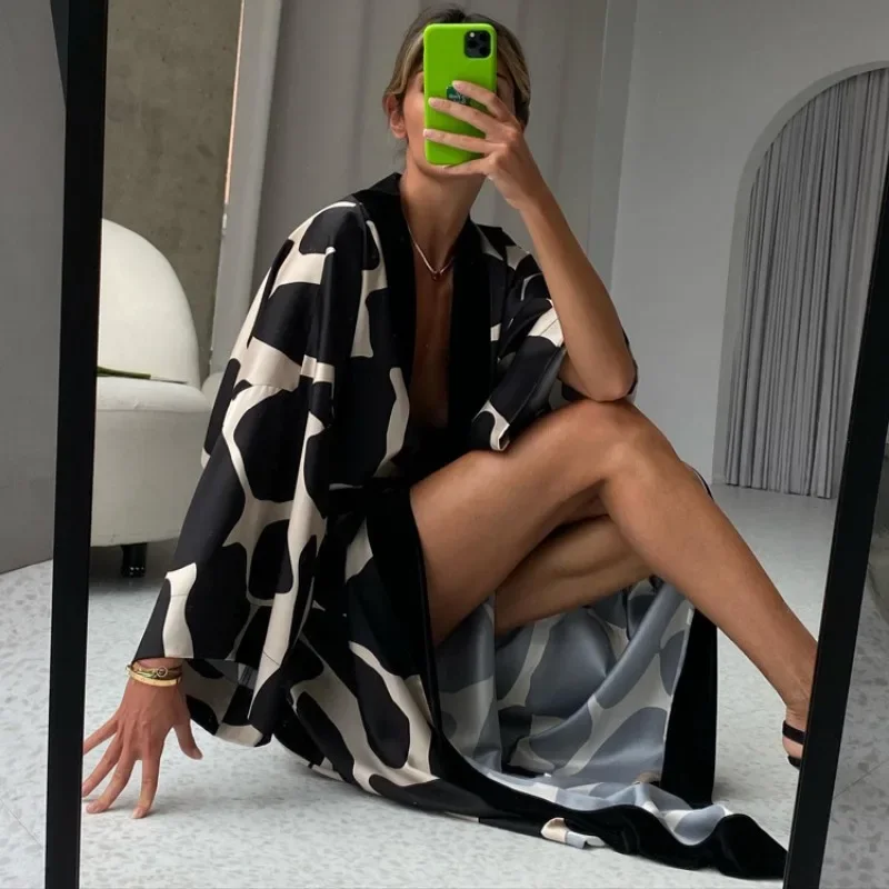 

Autumn Elegant 2024 Long Sleeve V Neck Print Loose Homewear Nightgown Loungewear Long Robe Satin Pajamas for Women Sleepwear