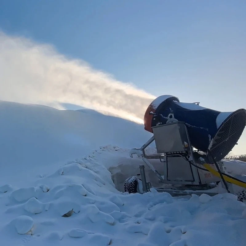 Outdoor Artificial Ski Resort Snowmaking Equipment  Low Maintenance Cost Snowmaker Snowmaking Machine