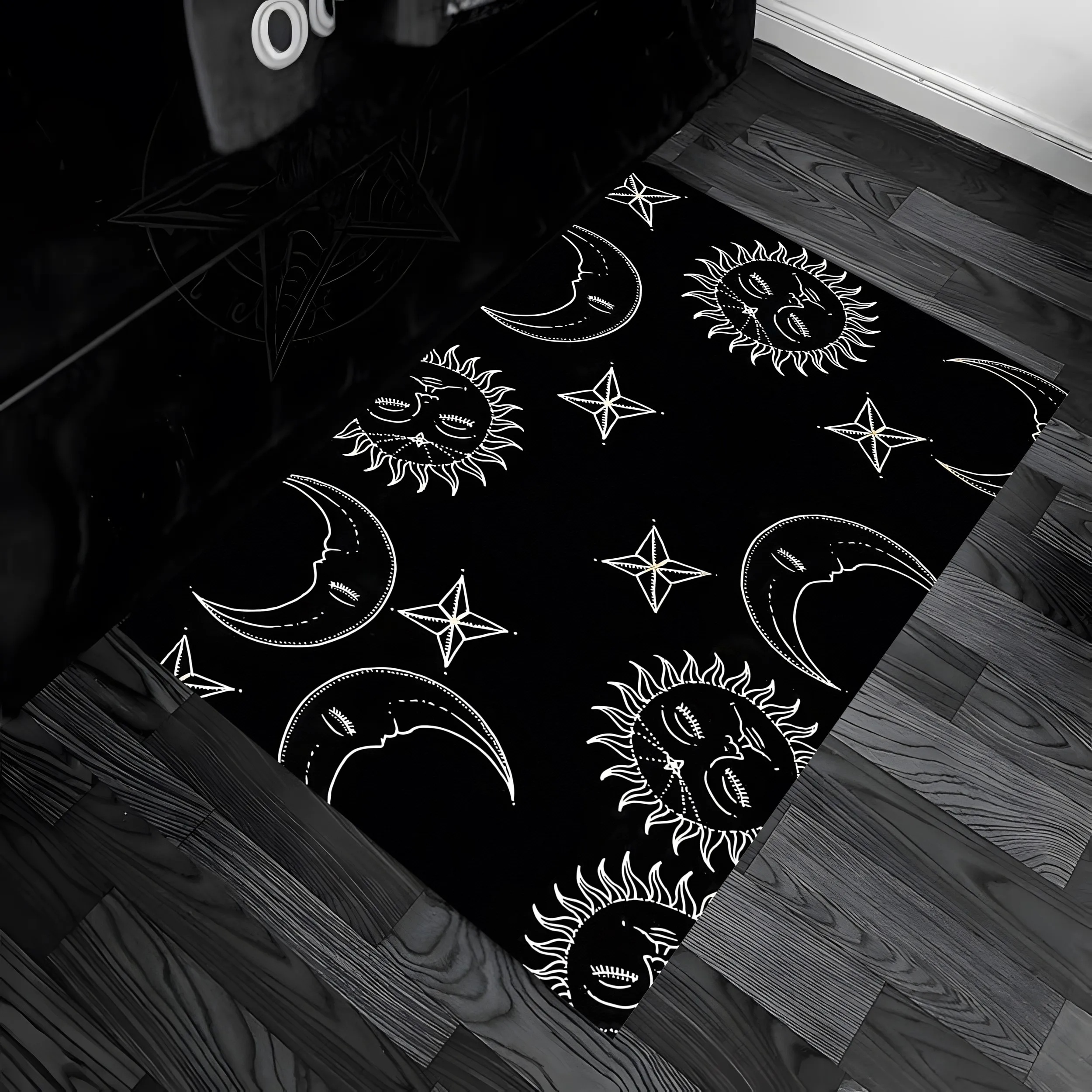 Simple Line Drawing of Sun, Moon and Stars, Dark Retro Style, Suitable for Halloween, Velvet Rug for Entryway, Bedroom and Living Room, Creating a Mysterious and Unique Home Atmosphere