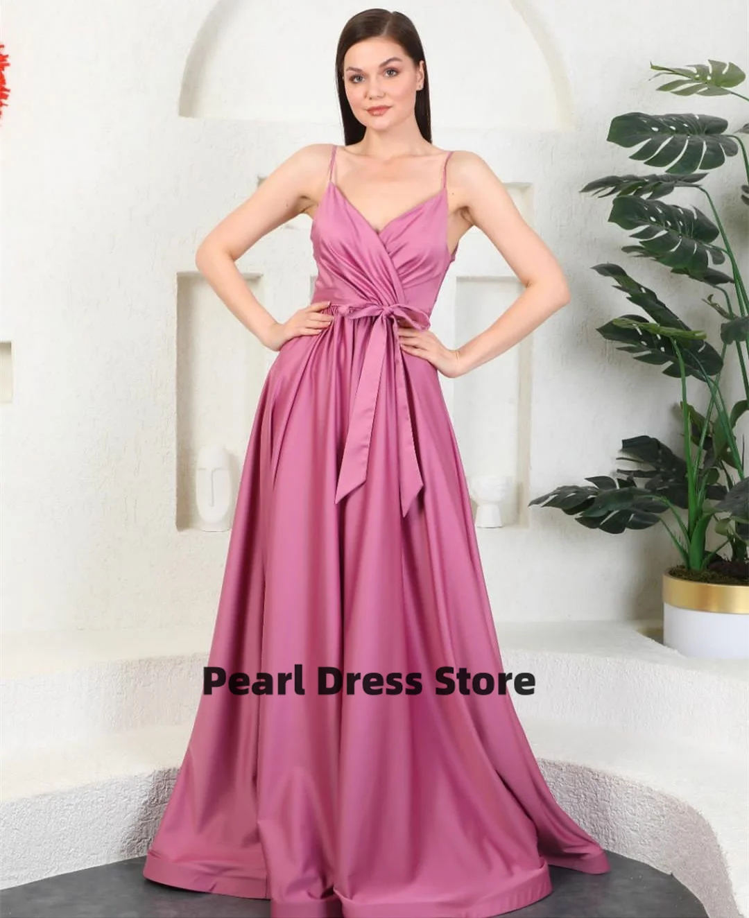 

Classic Long Satin V-Neck Pleated Evening Dress With Pockets Spaghetti Straps Floor Length Prom Dress Robe de soirée for Women