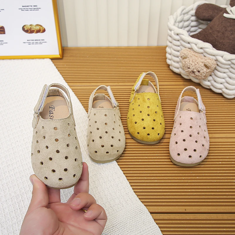 Mumoresip Girls Casual Sandals Breathable Hollowed-Out Soft for Kids 2026 New Fashion Versatile Children Summer Flats Non-slip
