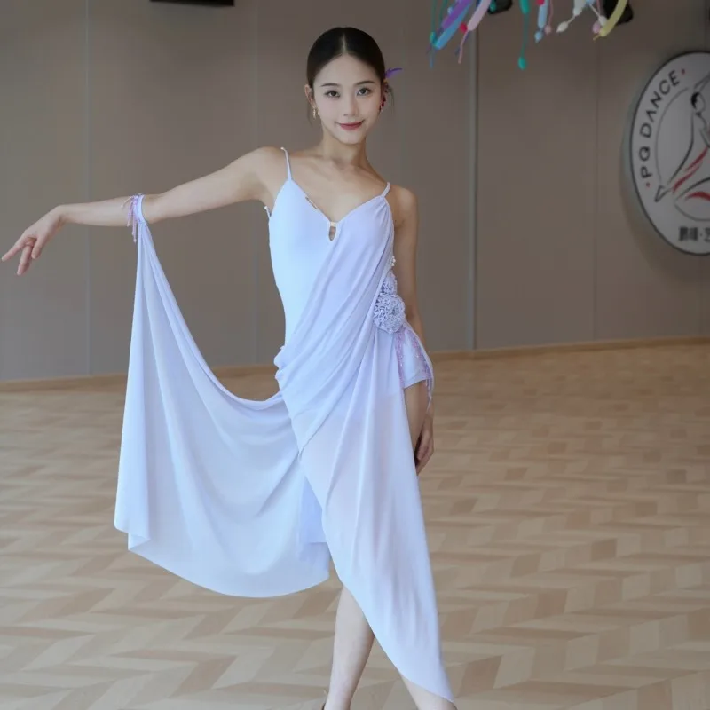 Abito da ballo latino standard personalizzato, completo da pratica, gonna da competizione, reggicalze, set da ragazza in filato galleggiante in rete di perle