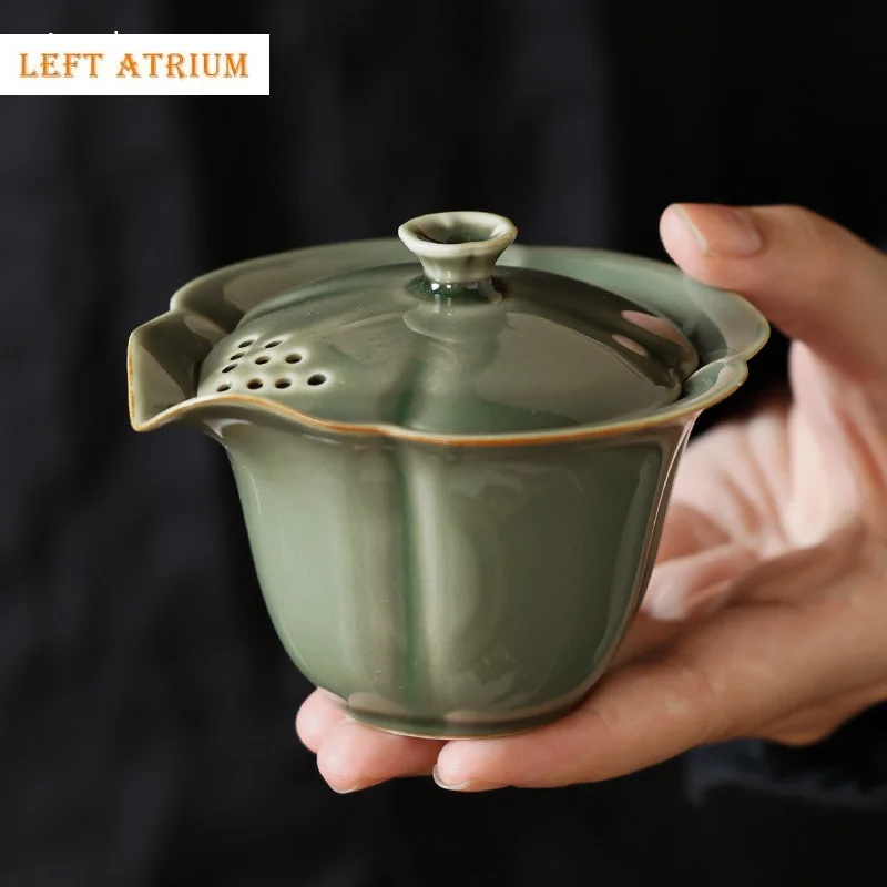 

Yue Kiln Celadon Cover Bowl Chinese Handmade Household Kung Fu Tea Set Is Not Hot Grab The Pot To Make Tea Gaiwan
