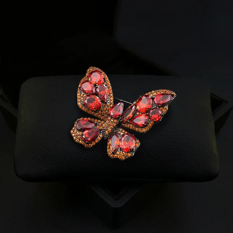 1981 Equisite Luxury Red Butterfly Brooch Suit Dress Neckline Corsage Fashion Pins Women Clothes Accessories Rhinestone Jewelry