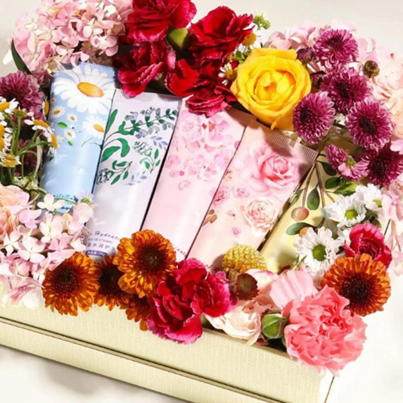 1pcs Fruity Flowery Hand Cream Moisturizing Anti-wrinkle Anti Chap Repairing Hands Care Beauty Skincare Hand Cream