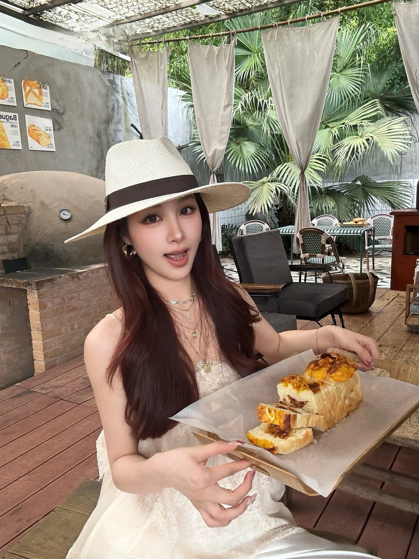casual-jazz-panama-straw-hat-fashionable-summer-sun-protection-wide-brim-hat-copisoya-xm292-for-young-women-traveling