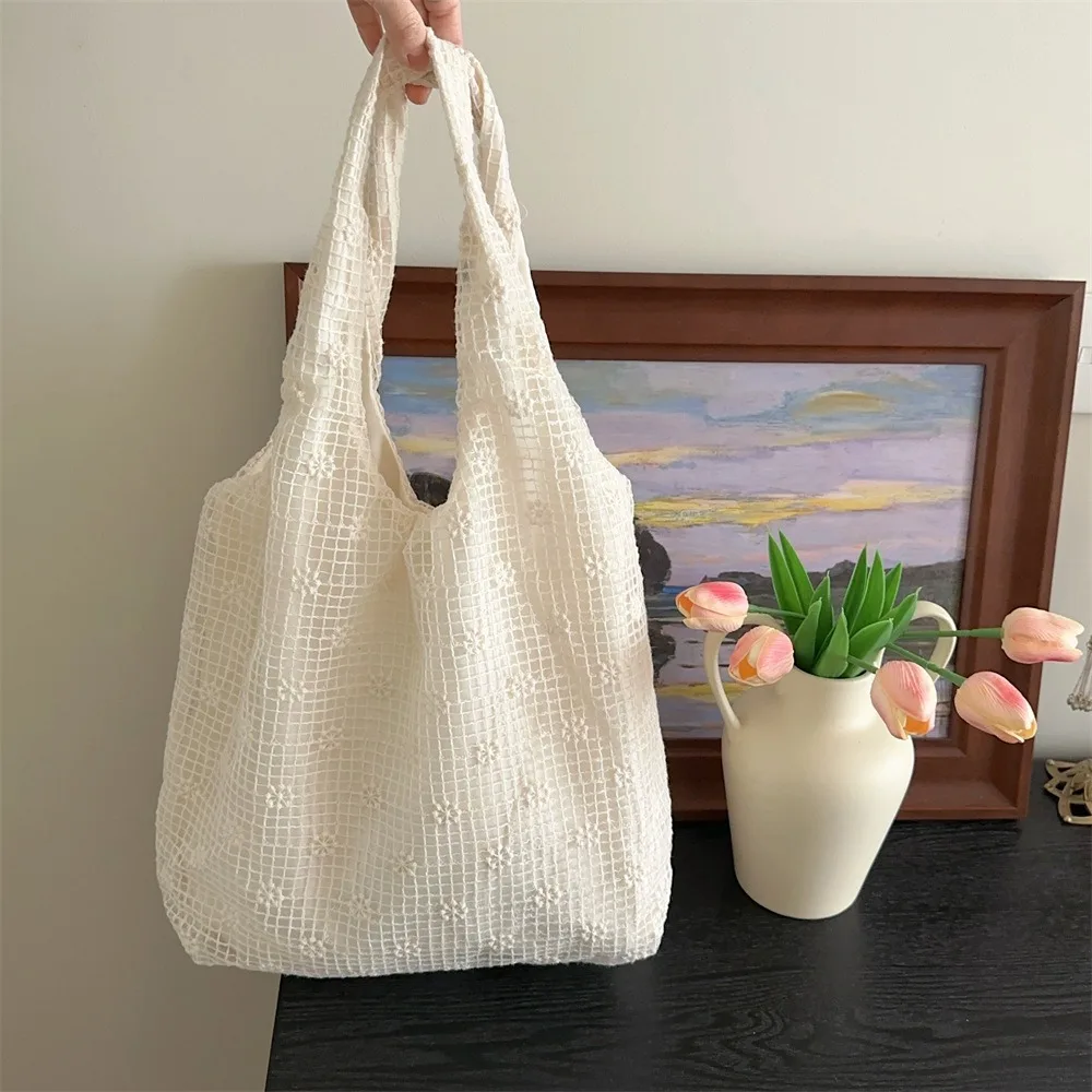 

Sweet Daisy Flower Shoulder Bag Nylon Underarm Bag Bohemian Handbag Lightweight Pastoral Style Mesh Hollowed Vest Bag Girls