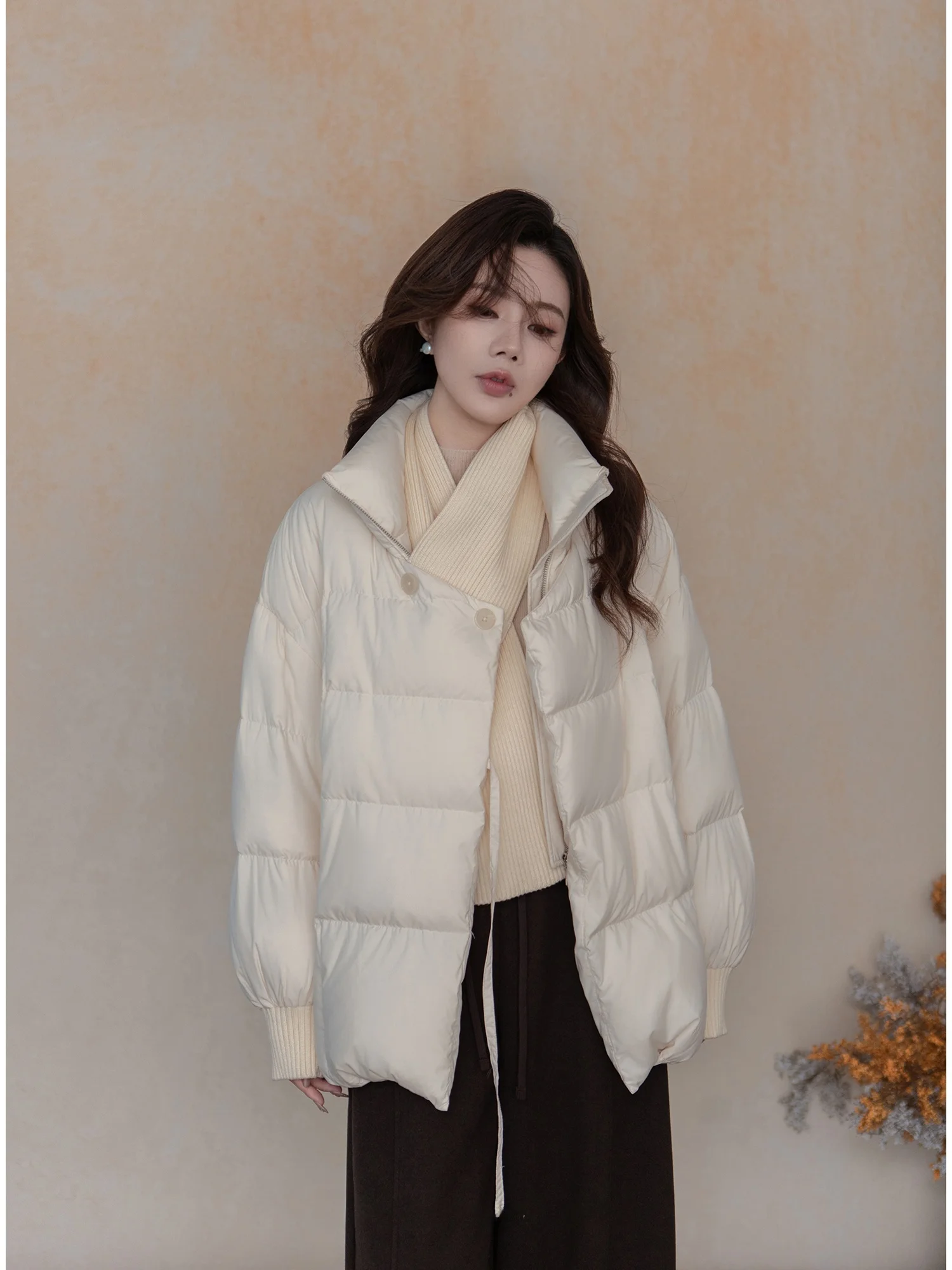 

North European Sle Women's Thiened White Du down Jaet Scarf Version Coat Warm Winter Casual Straight Cut Design