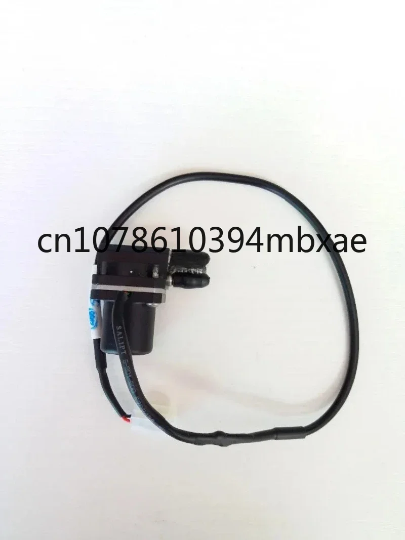 

Цифровой струйный принтер с водяным насосом