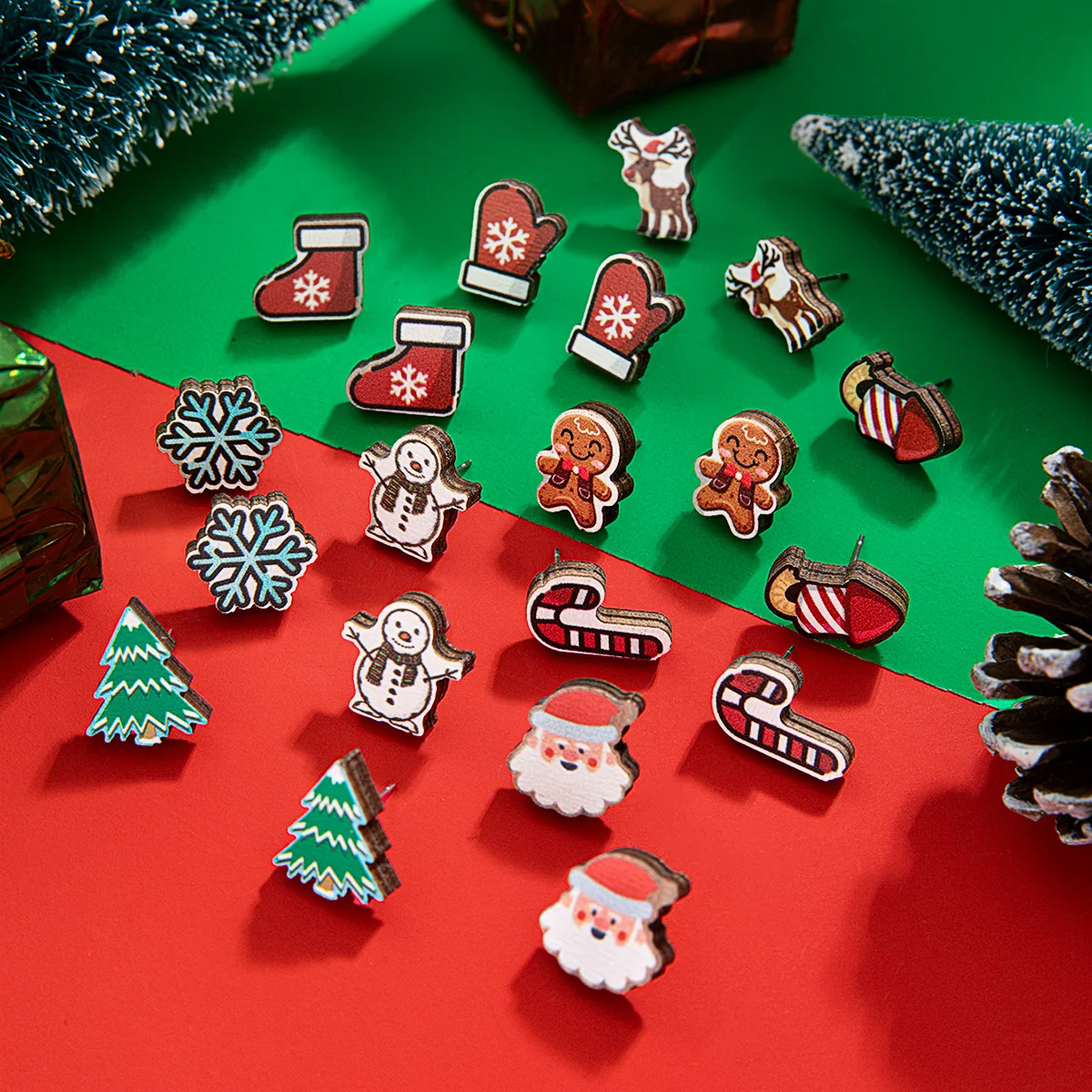 Random 10 pairs of Christmas wooden earrings, cute reindeer, snowflakes, Santa Claus, colorful printed earrings for women