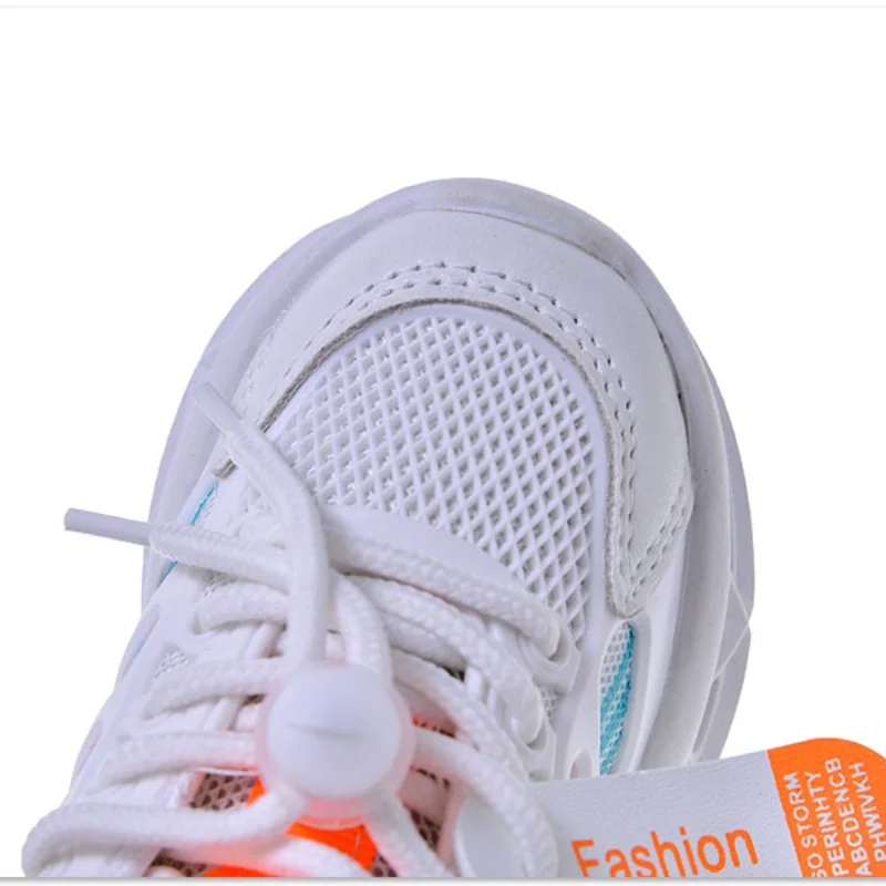 New LED Children Glowing Shoes Baby Luminous Sneakers Boys Girls Lighting Running Shoes Kids Breathable Mesh Sneakers