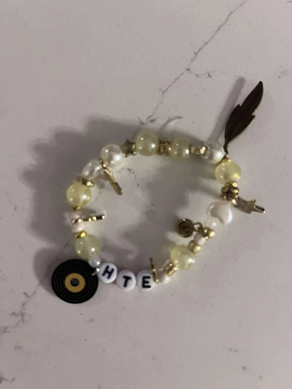 ألبوم بيلي إيليش "السعيد من الأبد" مستوحى من السوار