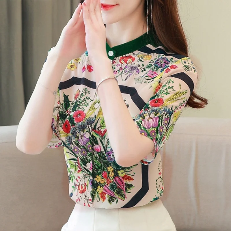 

Модная женская рубашка в уличном стиле, лето 2025, с принтом, коротким рукавом, воротником-стойкой, приталенная, повседневная, прямого кроя, цельная.