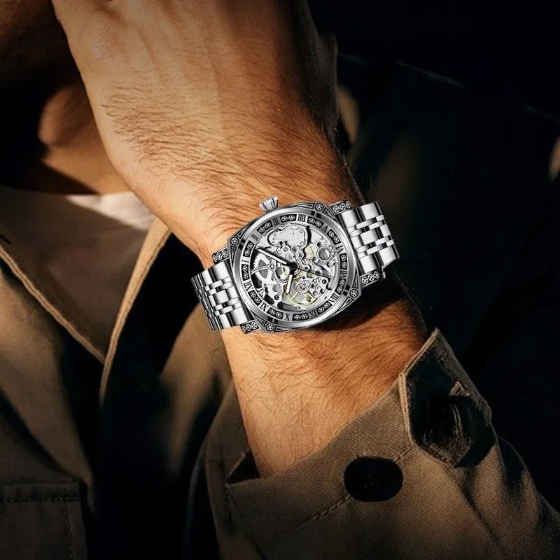 2025 ساعات كلاسيكية للرجال من أفضل العلامات التجارية المنحوتة المصنوعة بحزام فولاذي ساعات كوارتز مقاومة للماء للرجال