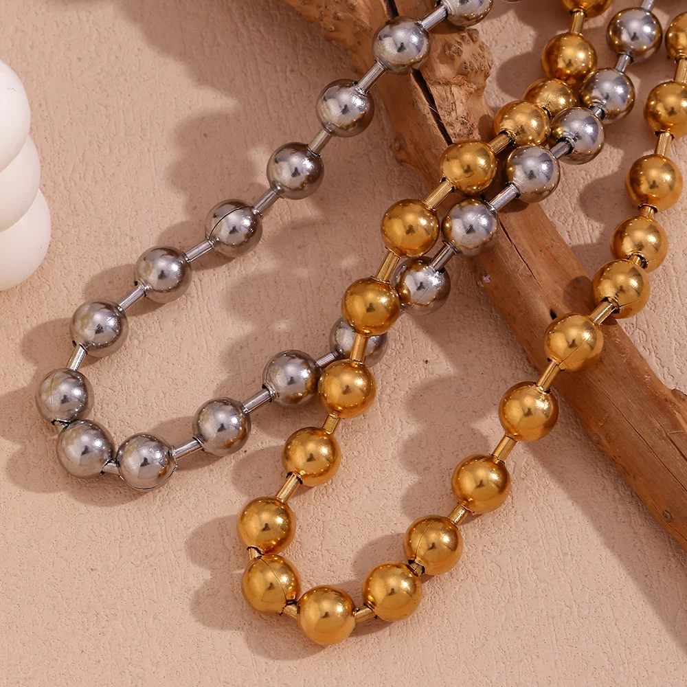 E.B.belle Halskette mit runden Perlen, schlicht, hypoallergen, silberfarben, 316L-Edelstahl, Schmuck, 18 Karat vergoldet, Dekoration – Detail 4