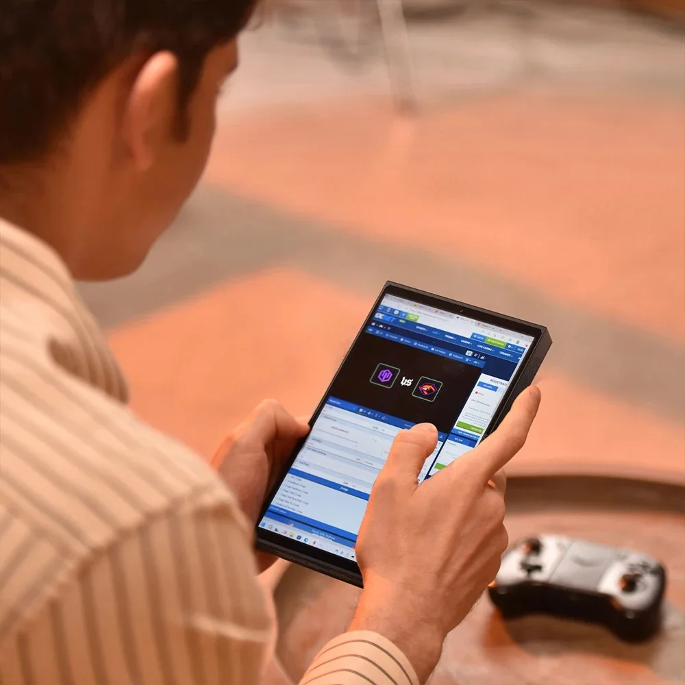 أحدث كمبيوتر محمول ONEXPlayer X1 mini 8.8 بوصة AMD 8840u AMD AI9 HX، لعب الألعاب ومشاهدة مقاطع الفيديو، وحدة تحكم ألعاب محمولة #5