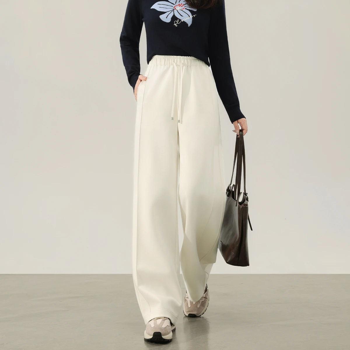 SENTUBILA Straight Pants Women Solid Loose Fit Drawstring Elastic Waist Casual Pants 2026 Autumn Knit Fabric Bottom 153KA2628