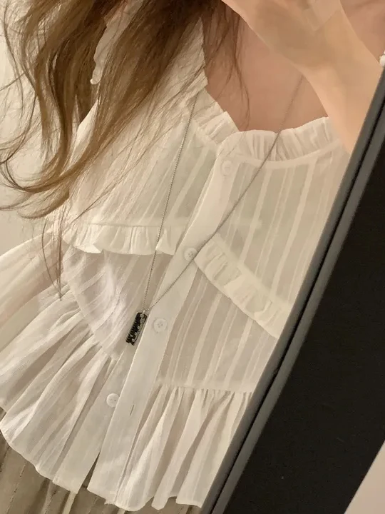 Fashionable Lace Trim Halter Vest Women's Summer Outerwear Chic Design Sensation Elegant Top Short Length Single Button