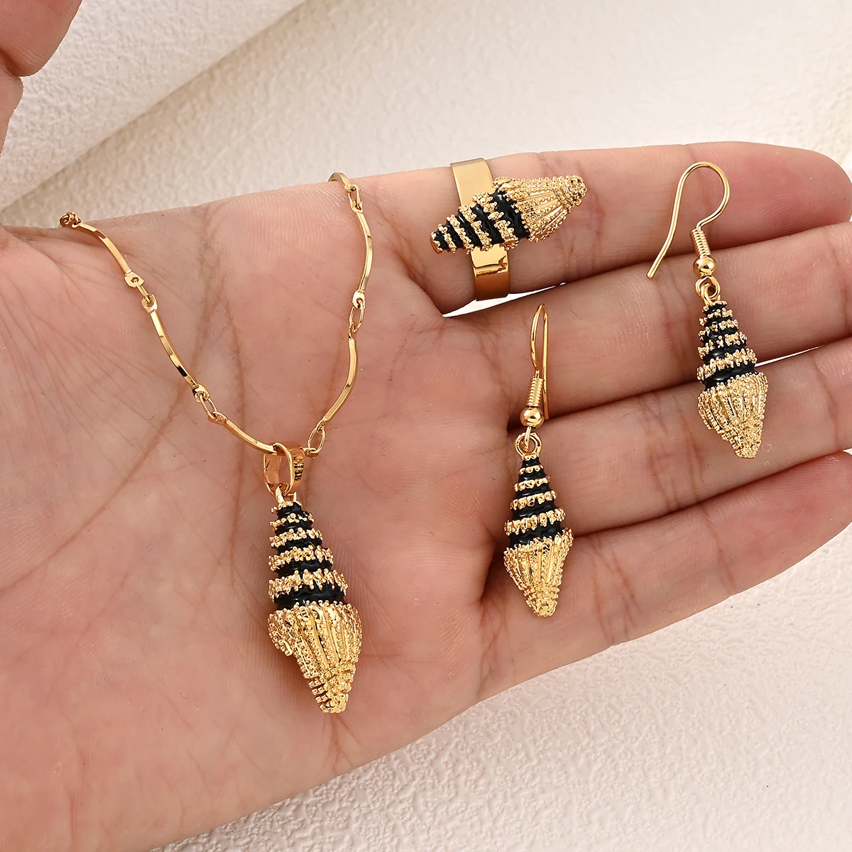 

Papua New Guinea Conch Pendant Necklaces Earrings Ring for Women Traditional PNG Jewelry set