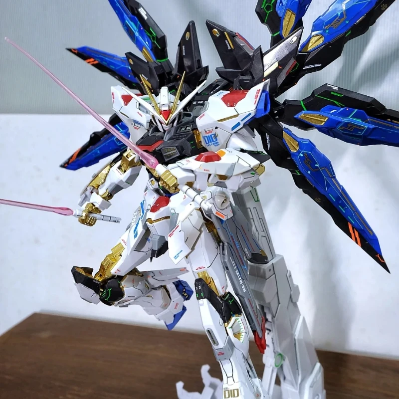 Daban 8802 Strike Freedom Mg 1/100 تجميع أطقم منمذجة بدون أجنحة خفيفة مقياس نموذج بلاستيكي لعب الصبي مفاجأة هدية تحصيل