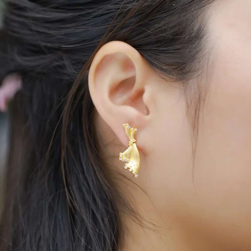 Vintage 925 Sterling Silver Earrings Italian Brushed Gold Small Dress Design Hypoallergenic Fade-Resistant Light Luxury Jewelry