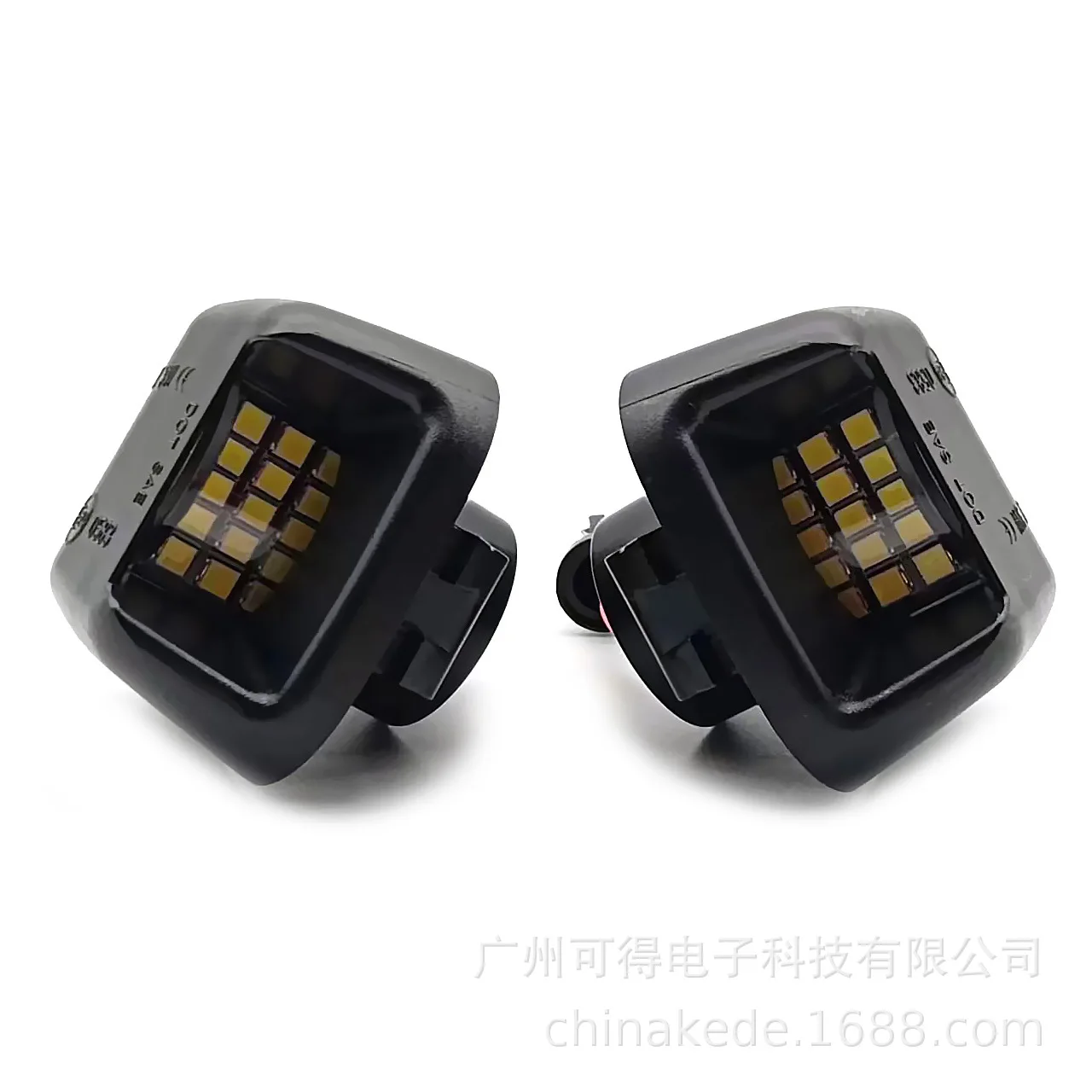 Adecuado para Nissan Navara D40 Nissan Navara Armad Titan Nissan luz de matrícula LED