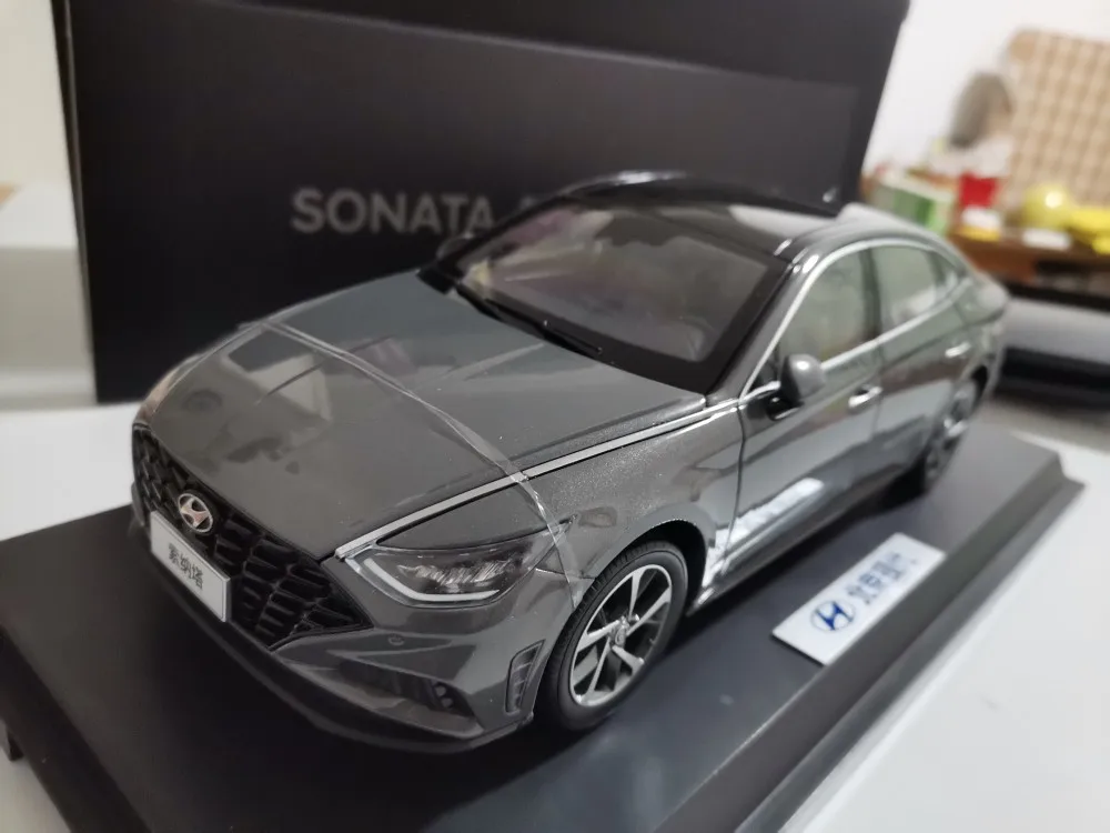 1:18 Sonata 10th Car Alloy Model Collection Ornament Decoration Vehicle Toy