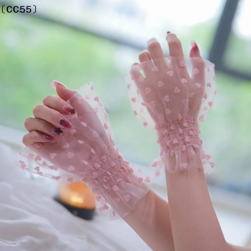 

Пара перчаток для фотосъемки маникюра с сердечками из тюля, имитация плиссированных манжет, реквизит для демонстрации типсов для ногтей, аксессуар [CC55]
