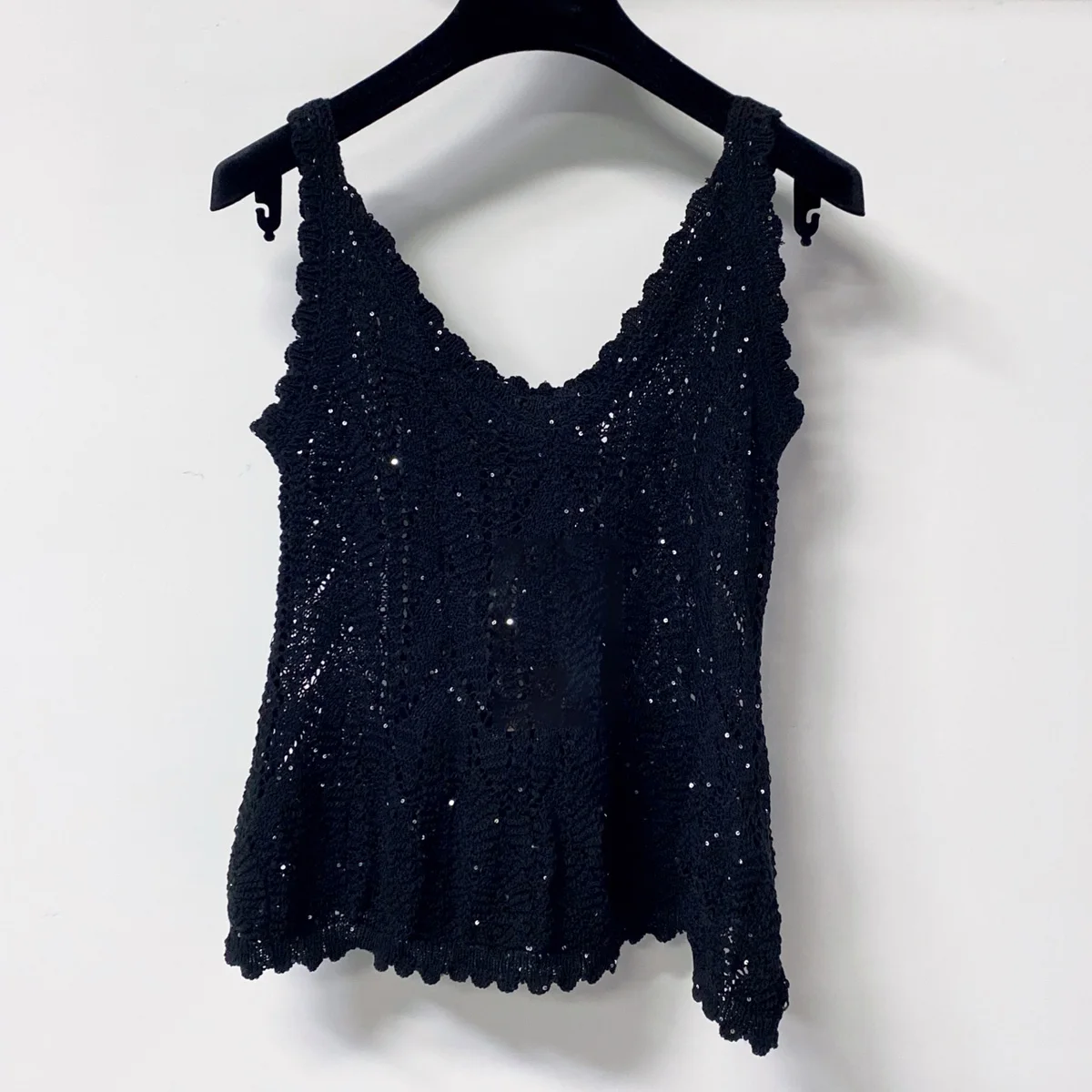 High Quality Women Hollow Knit Cami Tank Top V Neck Scalloped Trim Sleeveless Vest lyt26723134