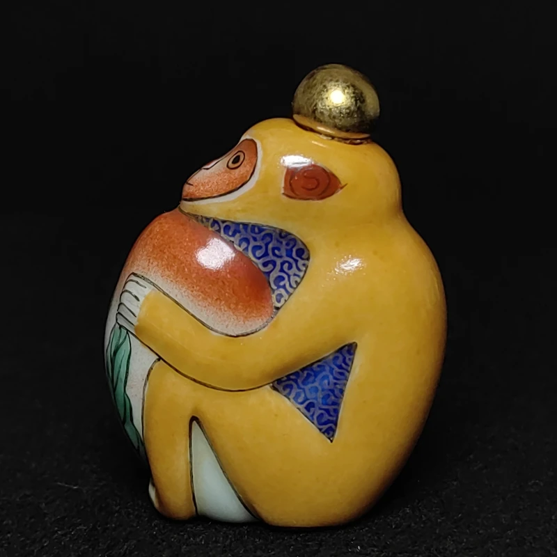 YIZHU CULTUER ART Size 2.2 Inch Mark China Qing Qianlong Porcelain Painting Monkey Statue Snuff Bottle Collection Decoration