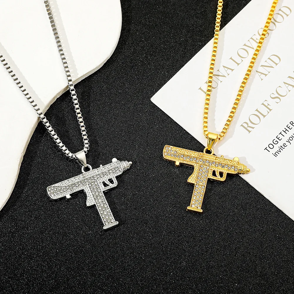 Hip-Hop Uzi-Pistolen-Anhänger Halskette Voll Kristallbesetzt Bling-Maschinenpistolen-Kette Modisches Accessoire Kreativer Männerschmuck