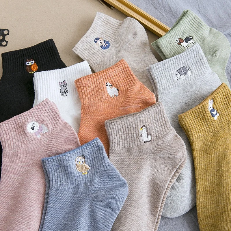 Women's Short Socks Spring Autumn Thin Cotton Embroidery Cartoon Animal Socks Fashion Cat Dog Bird Rabbit Pattern Ankle Socks