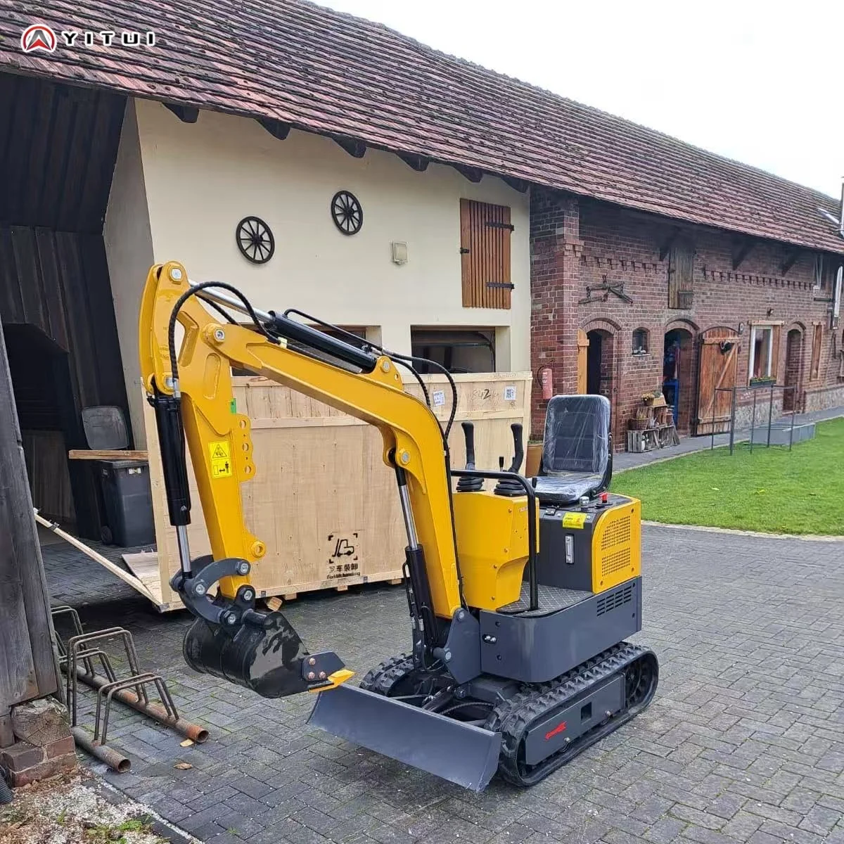 Consegna gratuita del motore Kubota Mini escavatore personalizzato da 1,2 tonnellate Piccolo escavatore domestico multifunzionale