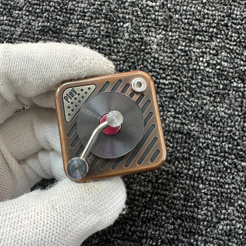 Metal Toys DZ Vinyl Play Copper Fidget Spinner Out Of Print Fidget Toys For Adults Office Desk Accessories