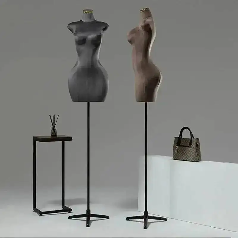

Female Mannequins Fat Butt Size Large European Half-length Model Props Clothing Store Women's Clothing Mannequin Display Stand