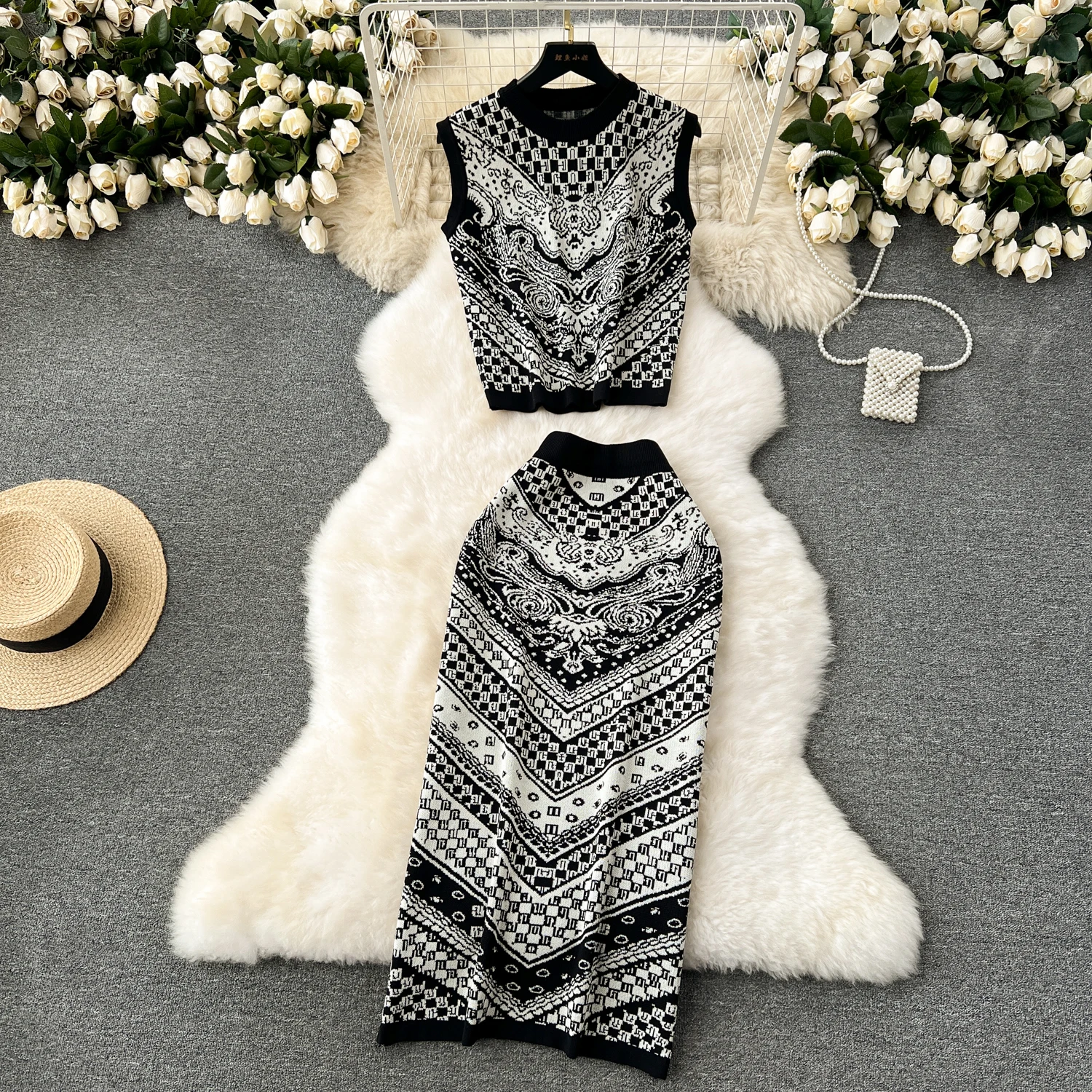 

Retro Jacquard Knitted Women's Set Sleeveless Round Neck Tank Top+Mid length High Waist Skirts Spring/Summer Two-Piece Sets