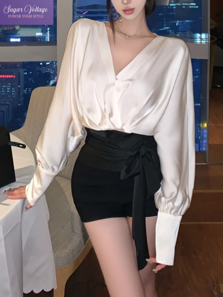 

Элегантный сексуальный стиль, цветная блузка с V-образным вырезом и рукавами «летучая мышь», женский атласный топ с длинными рукавами и завязкой на талии, городской корейский шикарный наряд